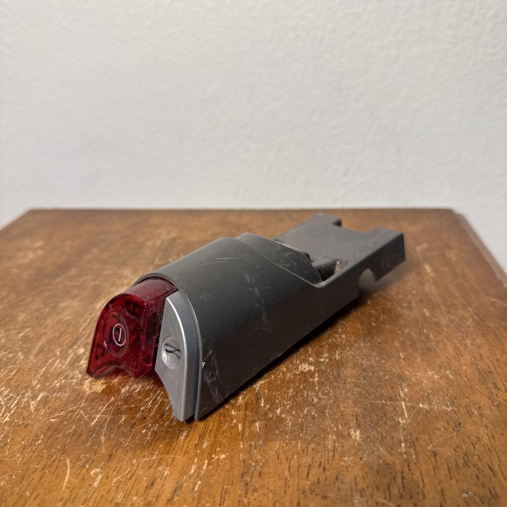 Dyson Ball UP13 DC41 DC65 DC66 DC50 Vacuum Cleaner Parts Power Switch Button‎ - Picture 2 of 7
